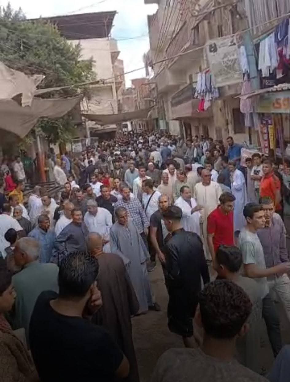 صورة لجنازة أحمد عبد الفتاح عتمان