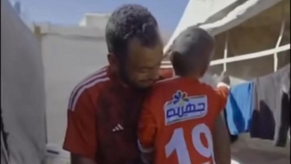 أفشة يلبي أمنية طفل فلسطيني