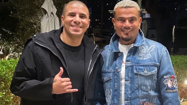 محمد زيدان يشارك في الاحتفال بعيد ميلاد عمرو دياب بأسلوبه الفريد