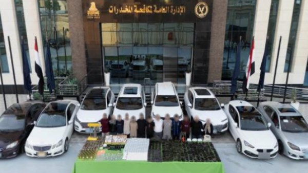 سقوط عصابة مخدرات تضم 7 أجانب وضبط حشيش وإكستاسي بقيمة 127 مليون جنيه