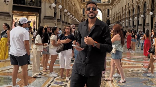 كهربا يتألق بإطلالة مميزة بأسلوب ميلانو في أحدث ظهور له