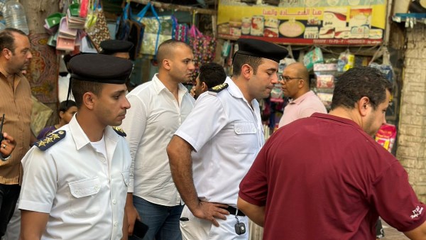 لليوم الخامس على التوالي، قيادات قسم شرطة المعادي تواصل جهودها لرفع الإشغالات وتحسين الأوضاع في المنطقة