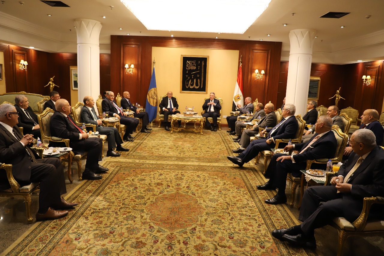 تبادل الدروع التذكارية
