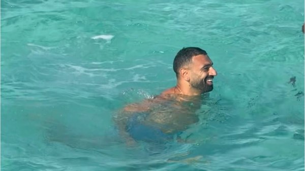 محمد صلاح يستمتع بإجازته في مصر بعد تأهله لكأس العالم