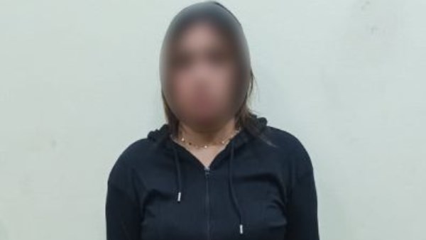 بلوجر جديدة في الإسكندرية تتعرض للاحتجاز بسبب رقصها بملابس جريئة