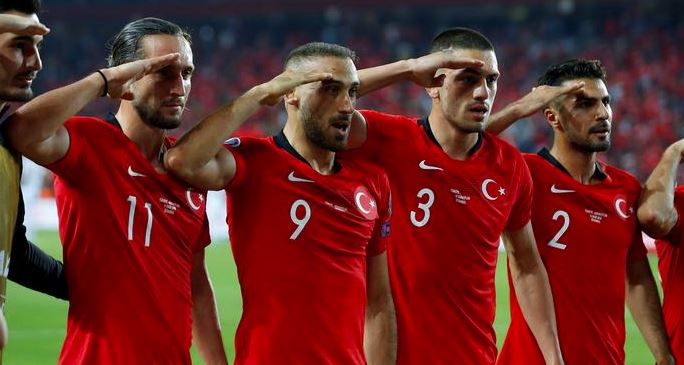 تركيا تحقق فوزاً ساحقاً على بلغاريا بسداسية في تصفيات كأس العالم