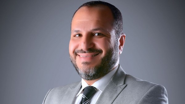 خبير يؤكد أهمية تخفيف الضرائب للممولين ويشدد على ضرورة استخدام الذكاء الاصطناعي في عمليات الفحص