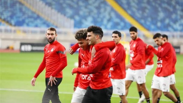 شوبير يحذر الزمالك من إضاعة الوقت في أزمة زيزو غير المحسومة