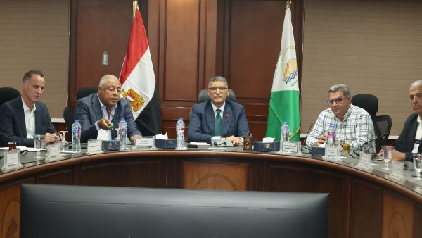محافظ الجيزة يواصل متابعة تطوير شوارع بولاق الدكرور وتجديد المرافق الحيوية