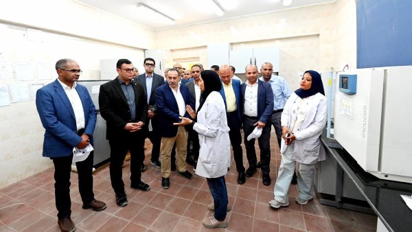 وزير الإسكان ومحافظ أسيوط يزوران محطة تنقية مياه الشرب والممشى السياحي لتعزيز الخدمات المحلية
