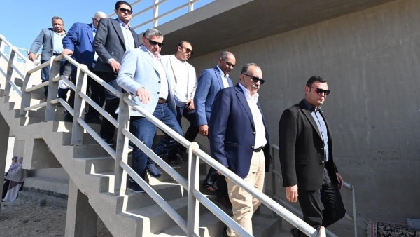 وزير الإسكان ومحافظ أسيوط يزوران مشروع صرف صحي ومحطة معالجة في أبوتيج