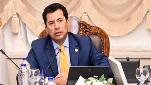 وزير الشباب والرياضة يهنئ أبطال مصر في رفع الأثقال البارالمبي